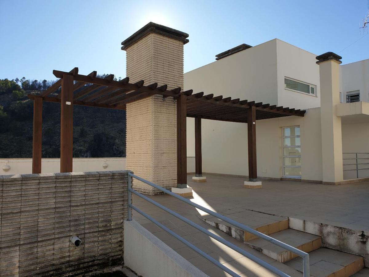 Altavista Penthouse T2 Apartment Covilha Bagian luar foto